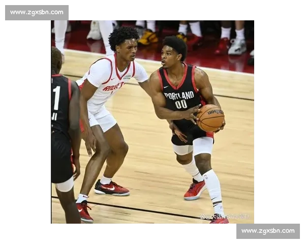 美国与特多足球对决精彩回顾 双方实力较量与比赛亮点分析